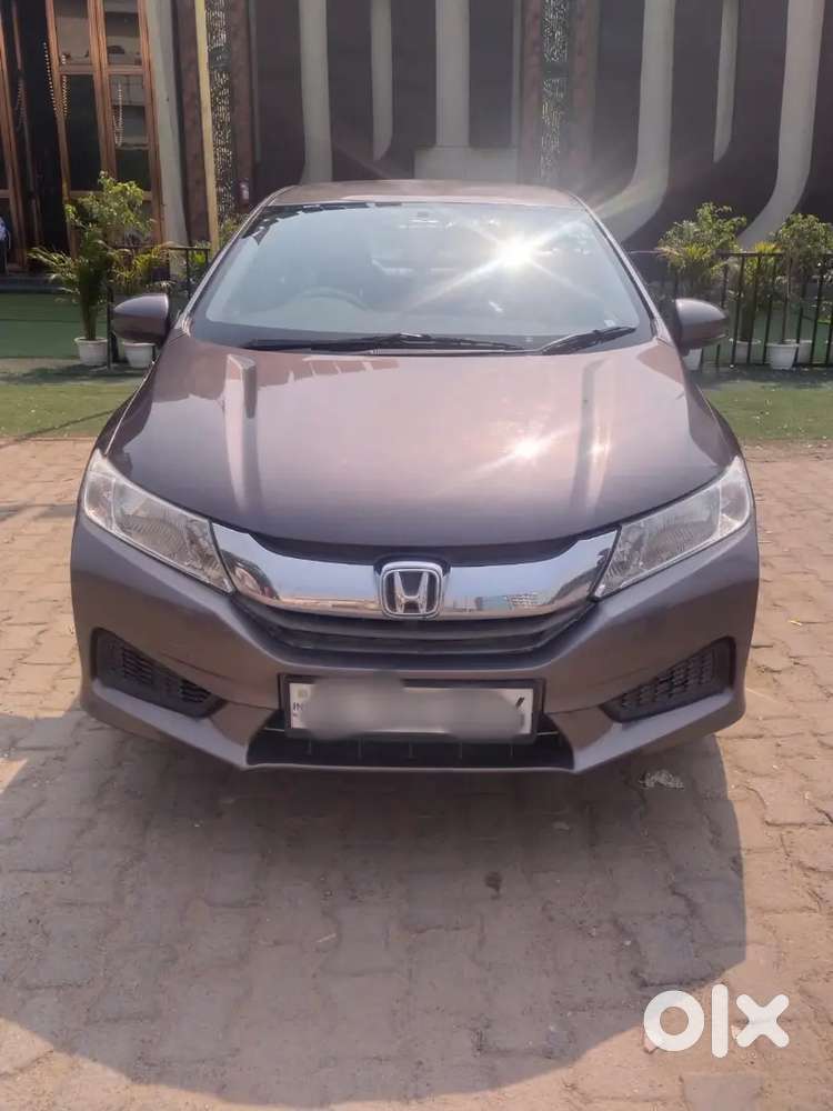 Honda City 2014 Cng & Hybrids 75000 Km Driven First Owner Top Model