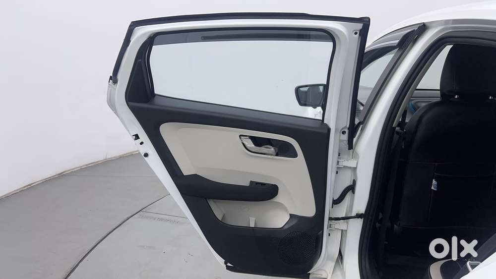 Tata Altroz Xza Plus (s), 2024, Petrol