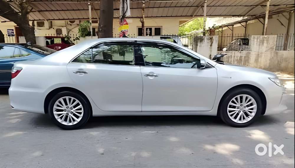 Toyota Camry Hybrid 2.5, 2016, Petrol
