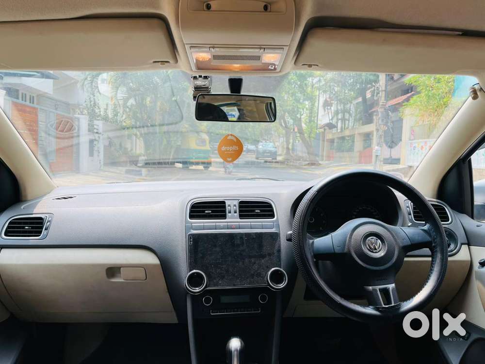 Volkswagen Vento 1.2 Highline Plus At 16 Alloy, 2011, Petrol