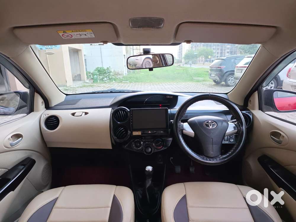 Toyota Etios Liva V Limited, 2019, Petrol