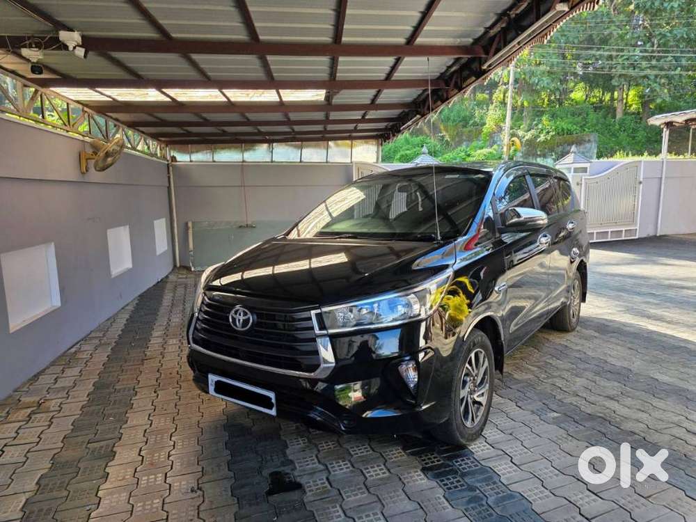 Toyota Innova Crysta 2.4 G Mt, 2022, Diesel