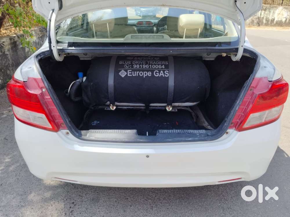 Maruti Suzuki Dzire 1.2 Vxi Amt, 2017, Cng & Hybrids