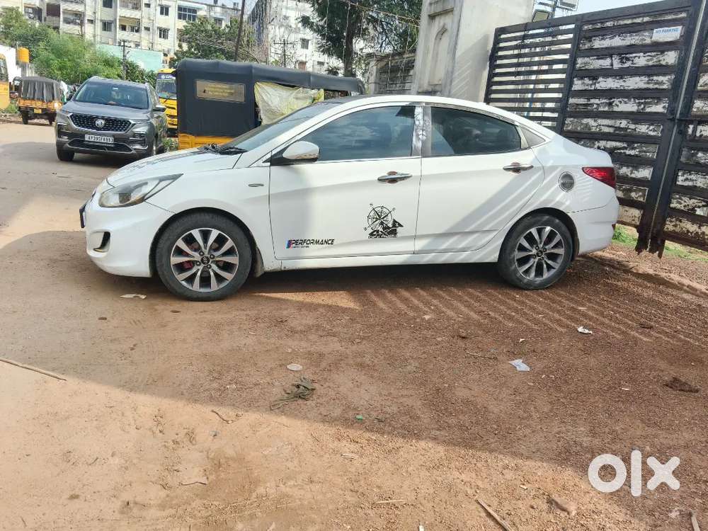 Hyundai Verna Crdi Sx 2015