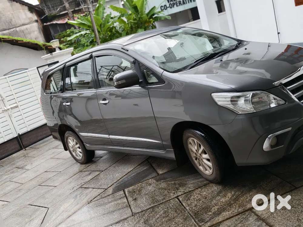 Toyota Innova 2014