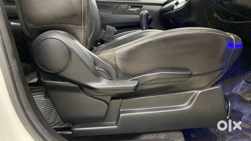 Maruti Suzuki Xl6 Alpha, 2021, Petrol