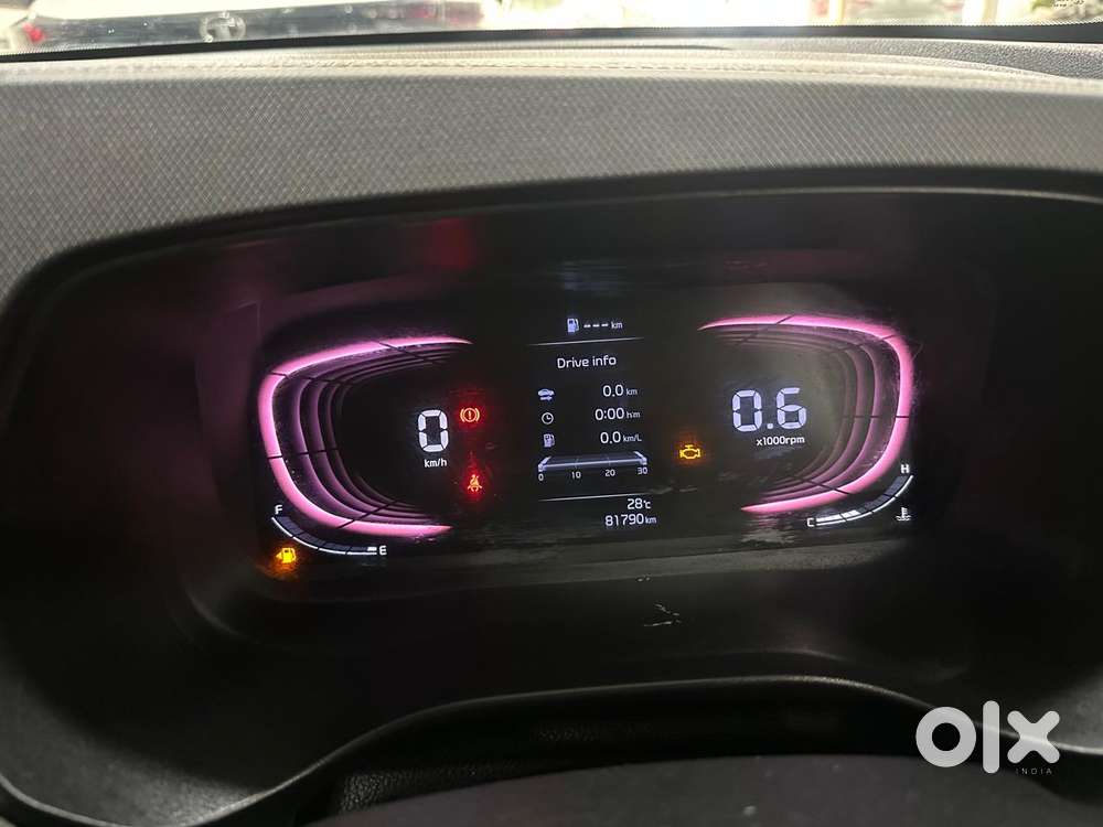 Kia Carens 1.4 Prestige Turbo 7 Str, 2022, Petrol