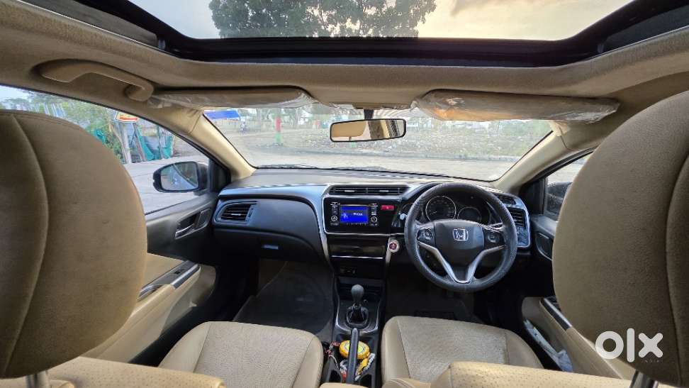 Honda City 2011-2013 1.5 V Mt Sunroof, 2015