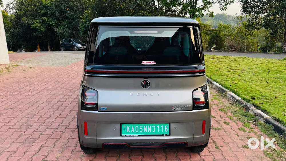 Mg Comet Ev 2025 Electric 6000 Km Driven