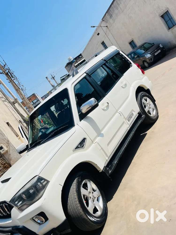 Mahindra Scorpio 2018 Diesel 95000 Km Driven