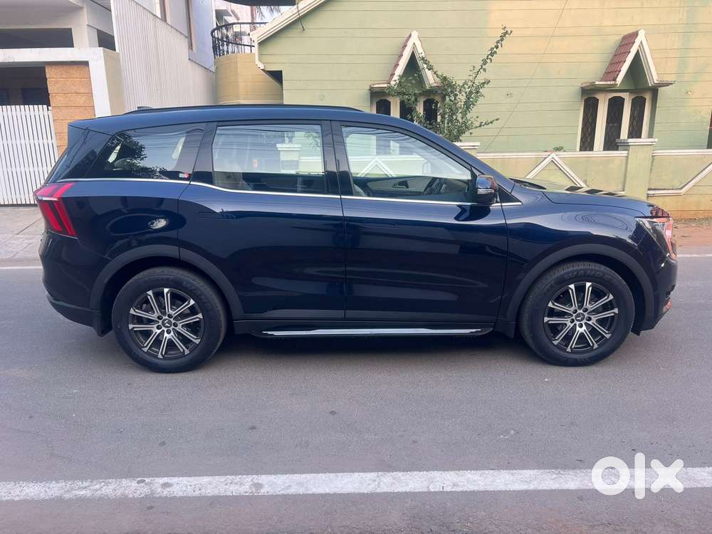 Mahindra Xuv700 2.2 Ax 7 Diesel At Str, 2022, Diesel