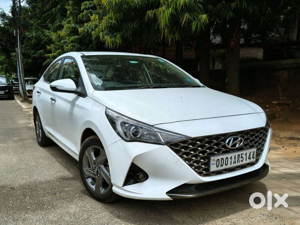 Hyundai Verna 1.5 Sx (o) Vtvt, 2023, Petrol