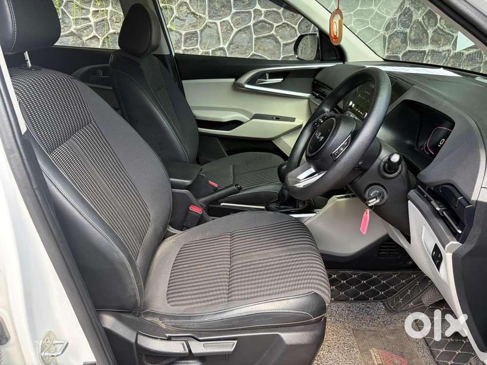 Kia Carens 1.5 Prestige 7 Str, 2023, Petrol