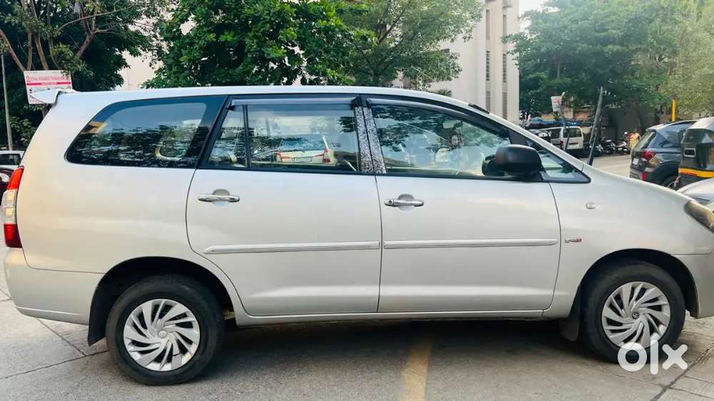 Toyota Innova 2.5 Gx 7+1 Seater.
