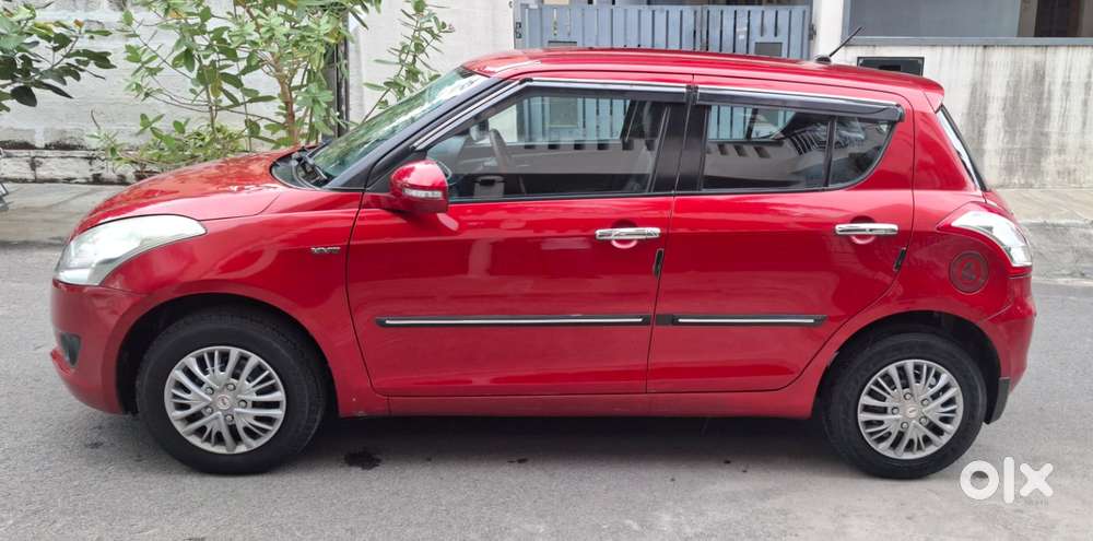 Maruti Suzuki Swift Vxi With Abs, 2013, Petrol