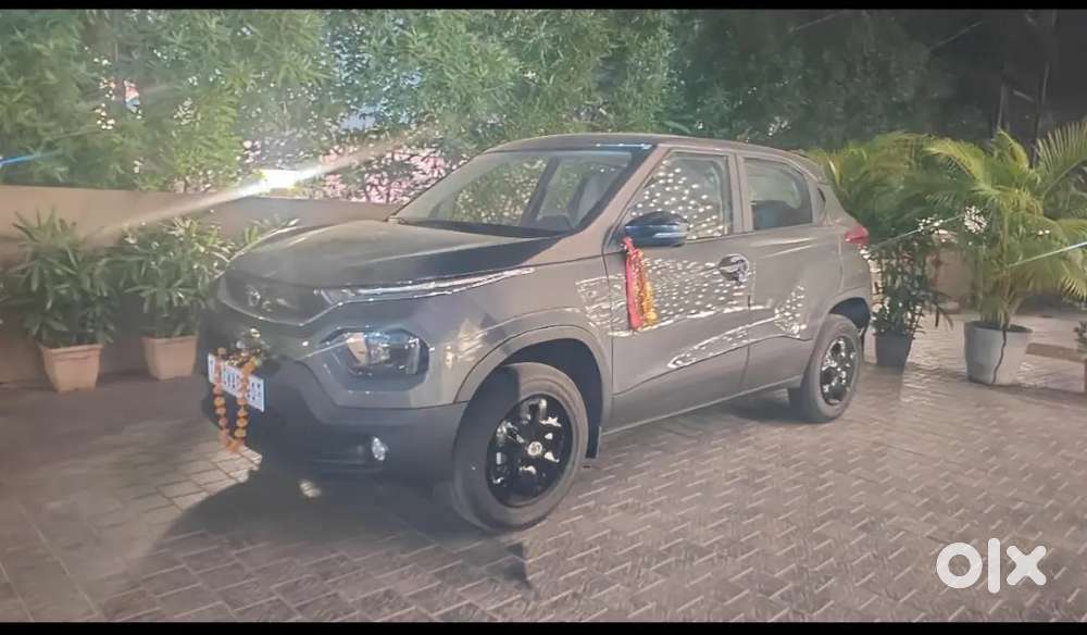 Tata Punch 1.2 Revotron 2025