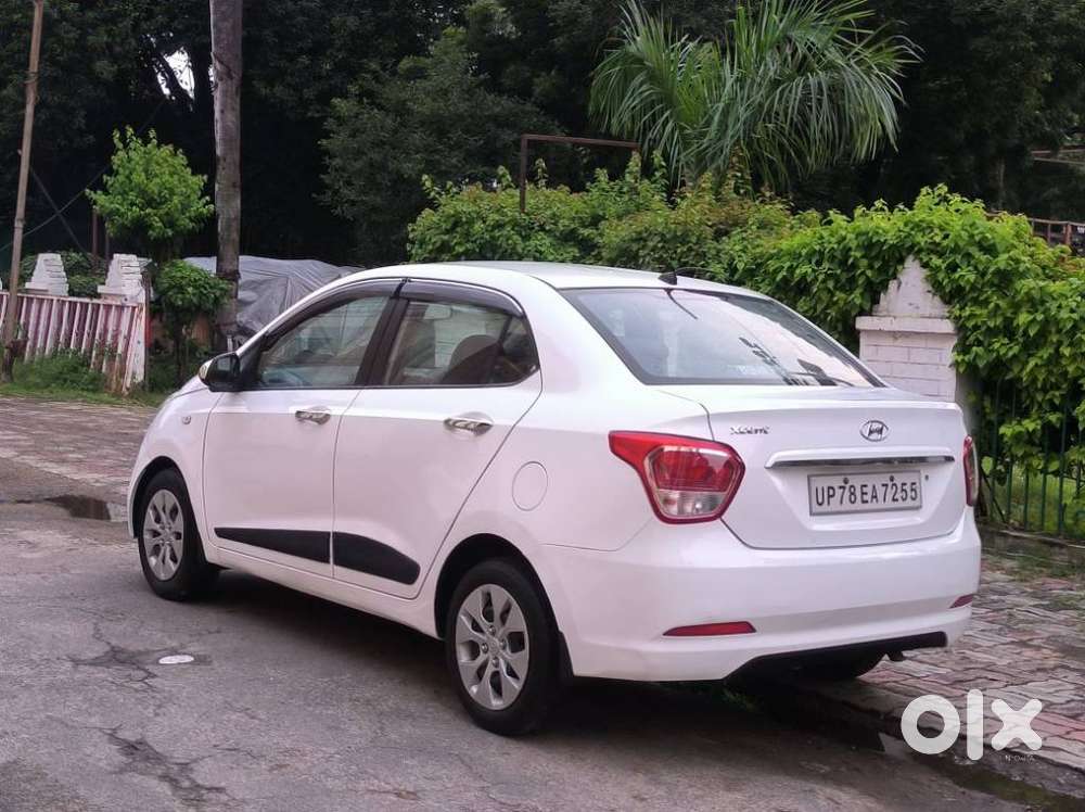 Hyundai Xcent 1.2l Kappa Dual Vtvt 5-speed Manual Base, 2015, Petrol