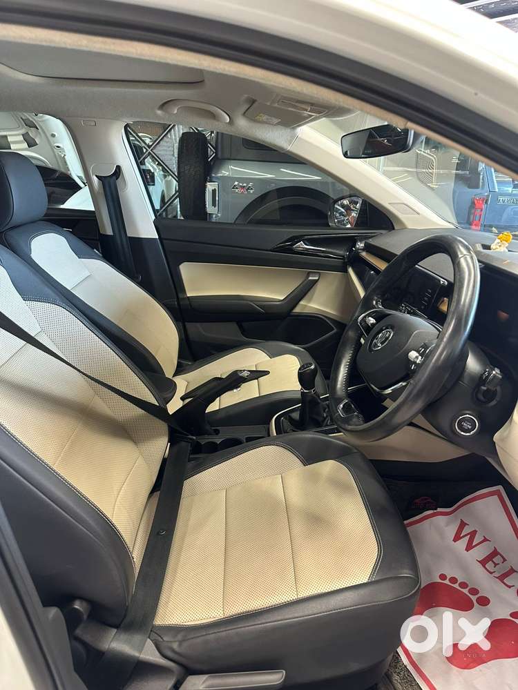 Skoda Slavia 1.0 Tsi Style, 2023, Petrol