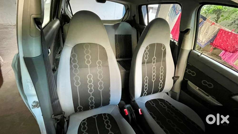 Pearl White Maruti Suzuki Alto Petrol 2014
