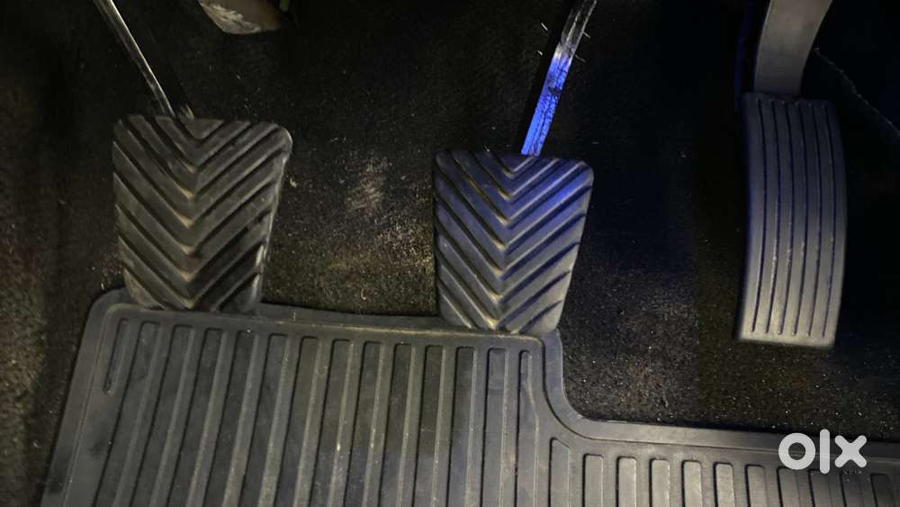 Hyundai New I20 1.2 Asta (o) Mt Dual Tone, 2022, Diesel