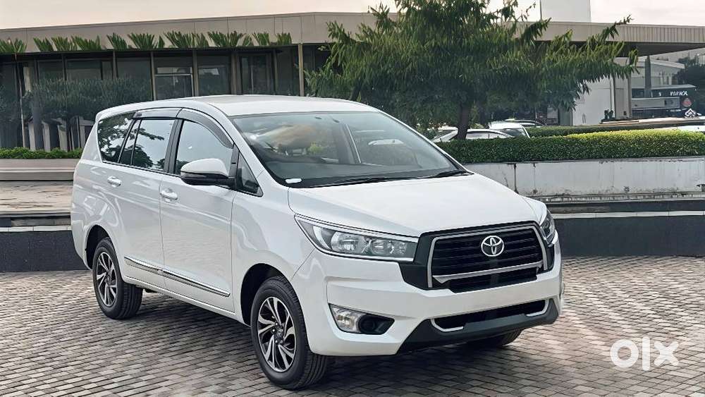 Toyota Innova Crysta 2.4 V 7 Str, 2025, Diesel