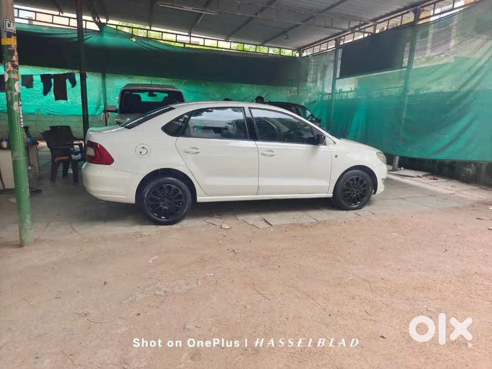 Skoda Rapid 1.0 Tsi 2014