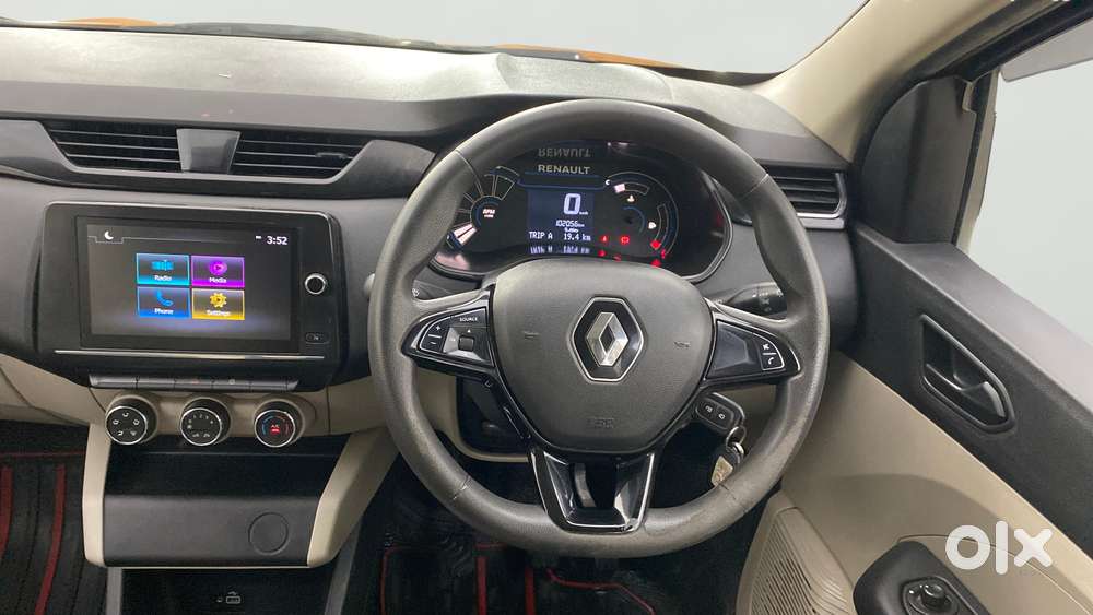 Renault Triber Rxt, 2022, Petrol