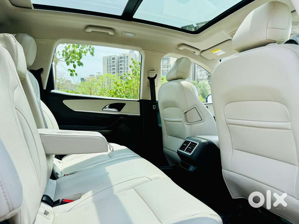 Mahindra Xuv700 2.2 Ax 7 Diesel At Luxury Pack Str, 2022, Diesel