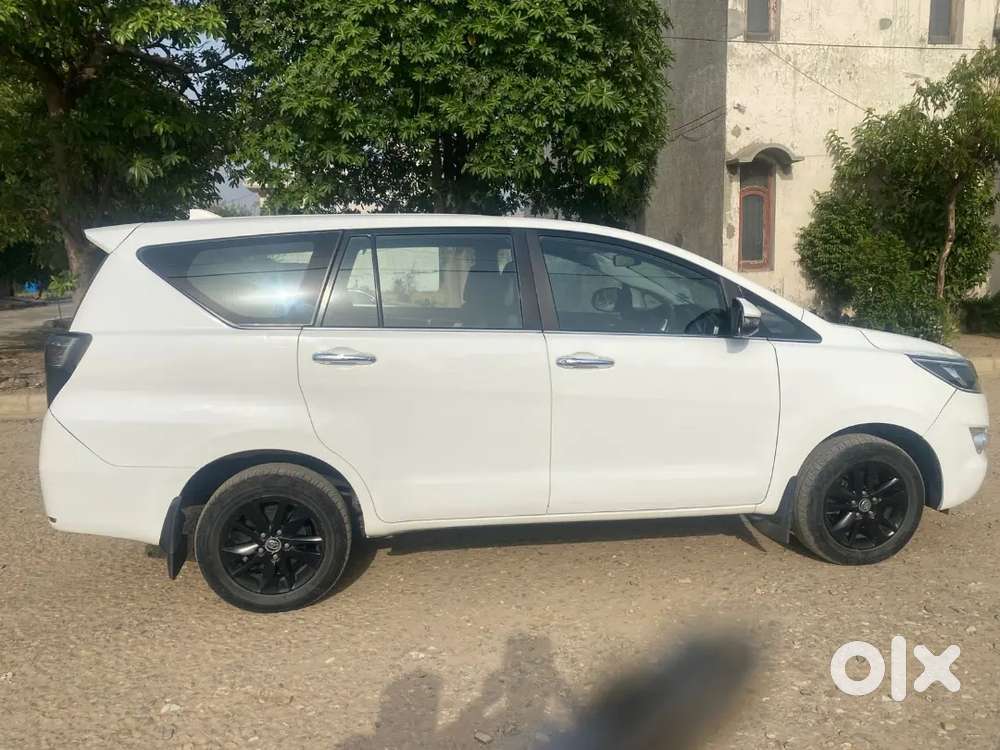 Toyota Innova Crysta 2.4 V (7 Seater)  New Tyres  Mint Condition