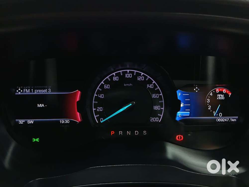 Ford Endeavour 2.2 Trend At 4x2, 2016, Diesel