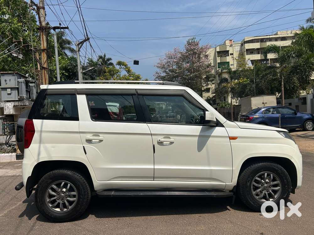 Mahindra Tuv 300 T10, 2018, Diesel