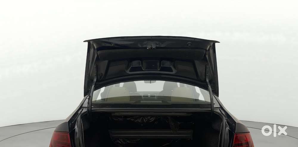 Volkswagen Vento 2013-2015 1.6 Highline, 2016, Petrol