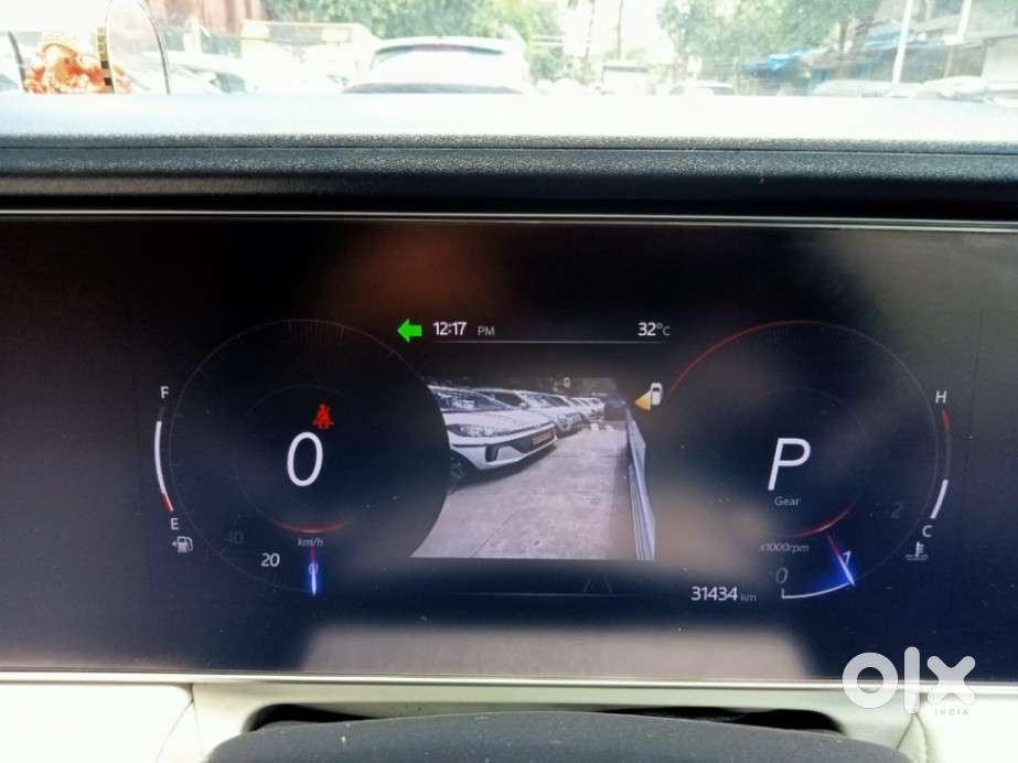 Mahindra Xuv700 2.2 Ax 7 Diesel At Luxury Pack Str, 2022, Diesel