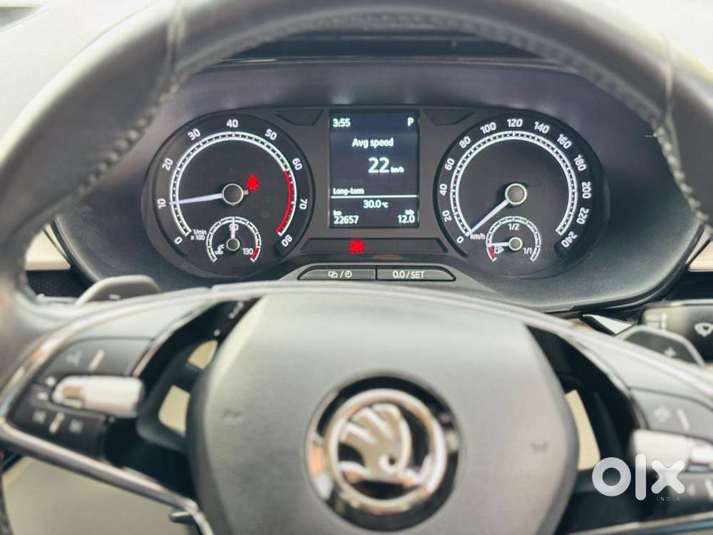 Skoda Slavia 1.0 Ambition Tsi, 2022, Petrol