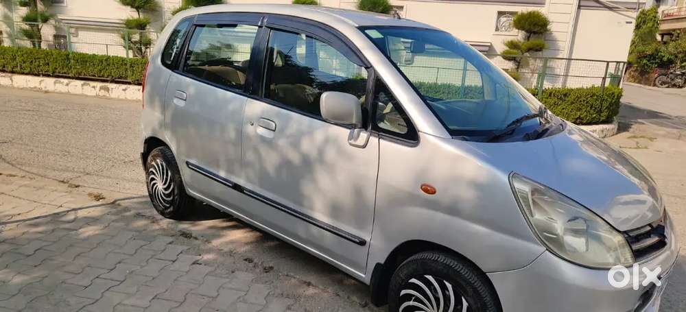 Maruti Suzuki Zen Estilo 2011