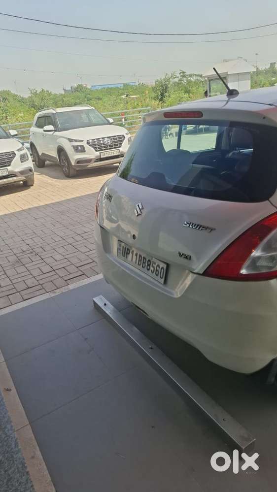 Maruti Suzuki Swift Vxi + Manual, 2016, Petrol