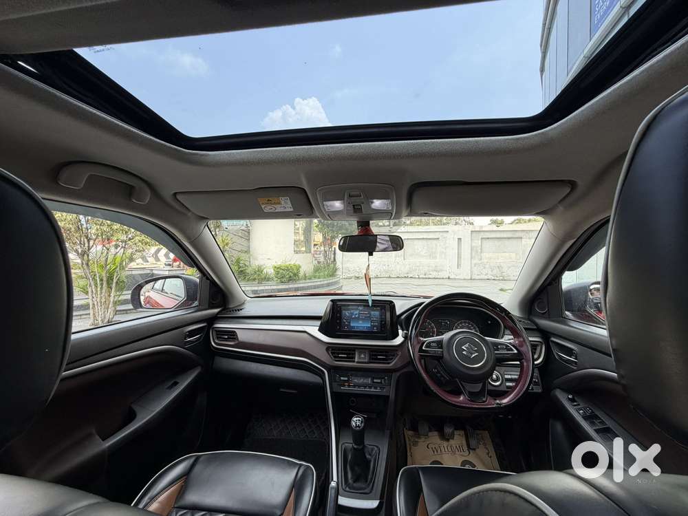 Maruti Suzuki Vitara Brezza Zxi + Mt Dual Tone, 2023, Petrol