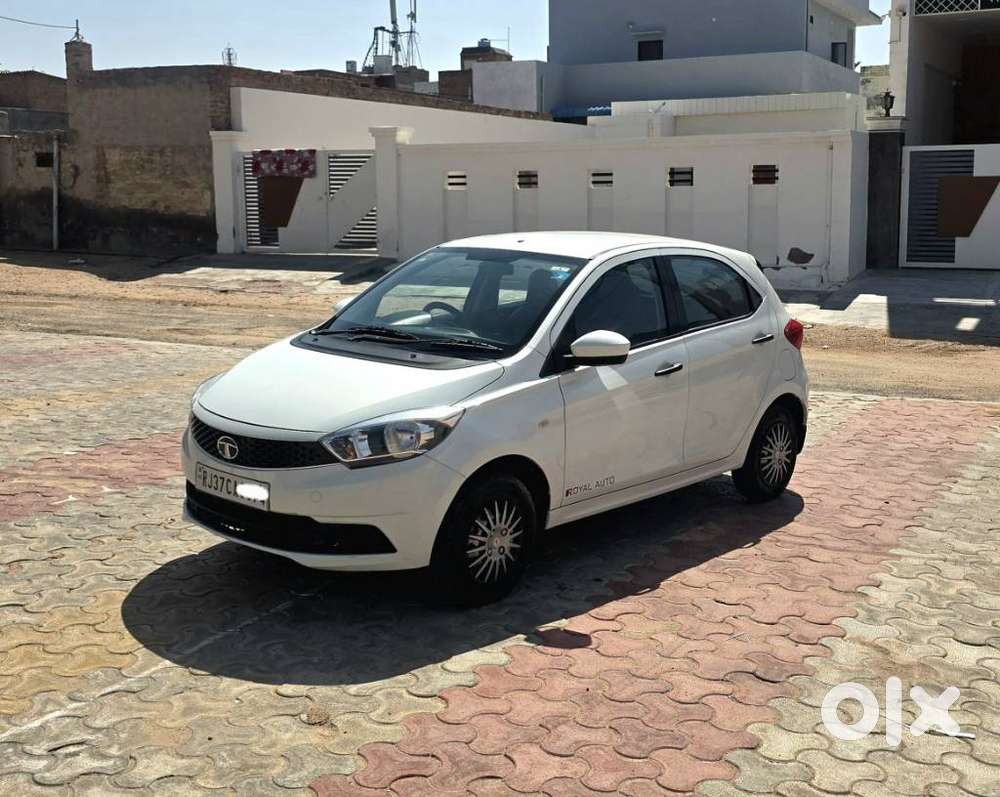 Tata Tiago 1.2 Revotron Xm, 2016, Petrol