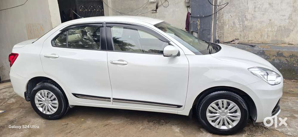 Maruti Suzuki Dzire 1.2 Vxi, 2022, Petrol