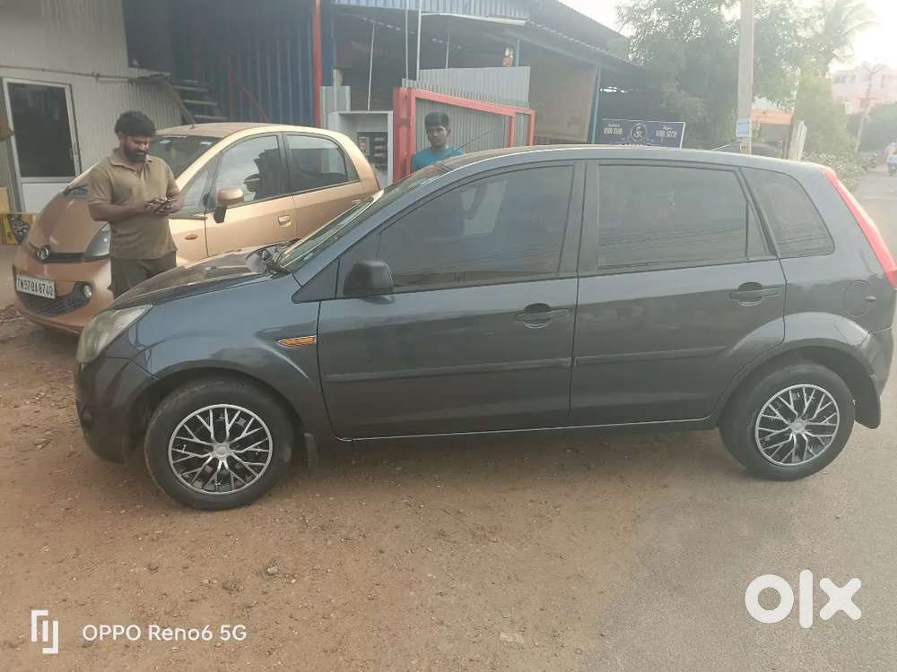 Ford Figo 2011 Petrol 170000 Km Driven