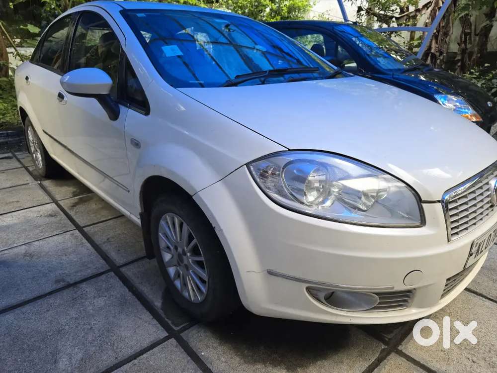 Fiat Linea Emotion 2011 Pack Petrol Variant Full Option