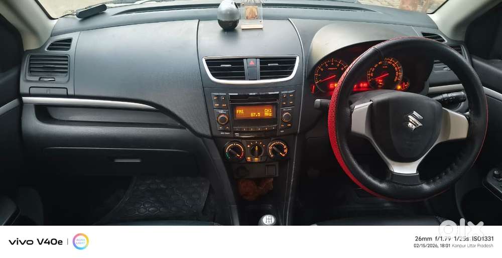 Maruti Suzuki Swift Vxi + Manual, 2017, Petrol