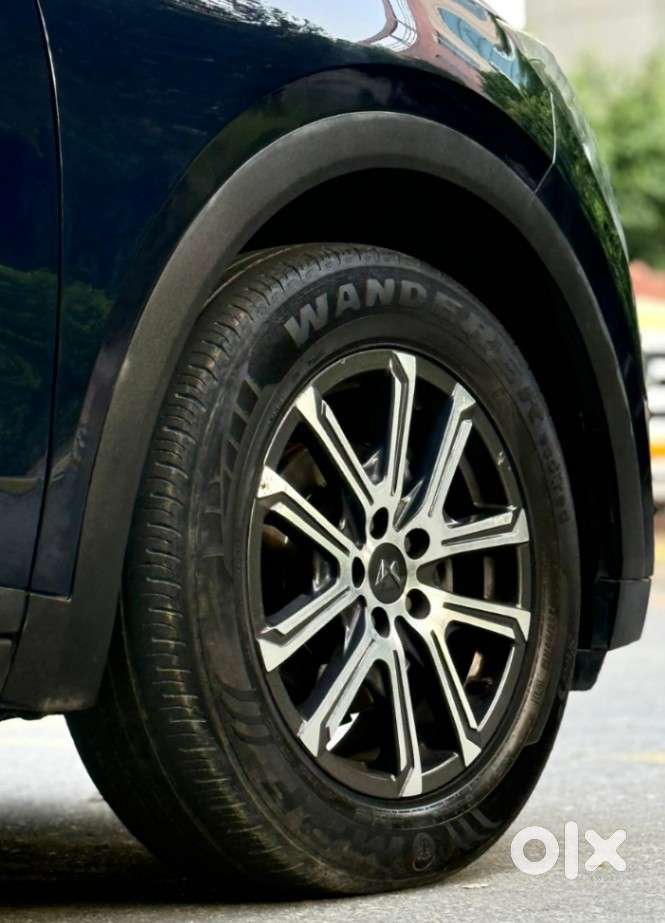 Mahindra Xuv700 2.2 Ax 7 Diesel At Luxury Pack Str, 2022, Diesel