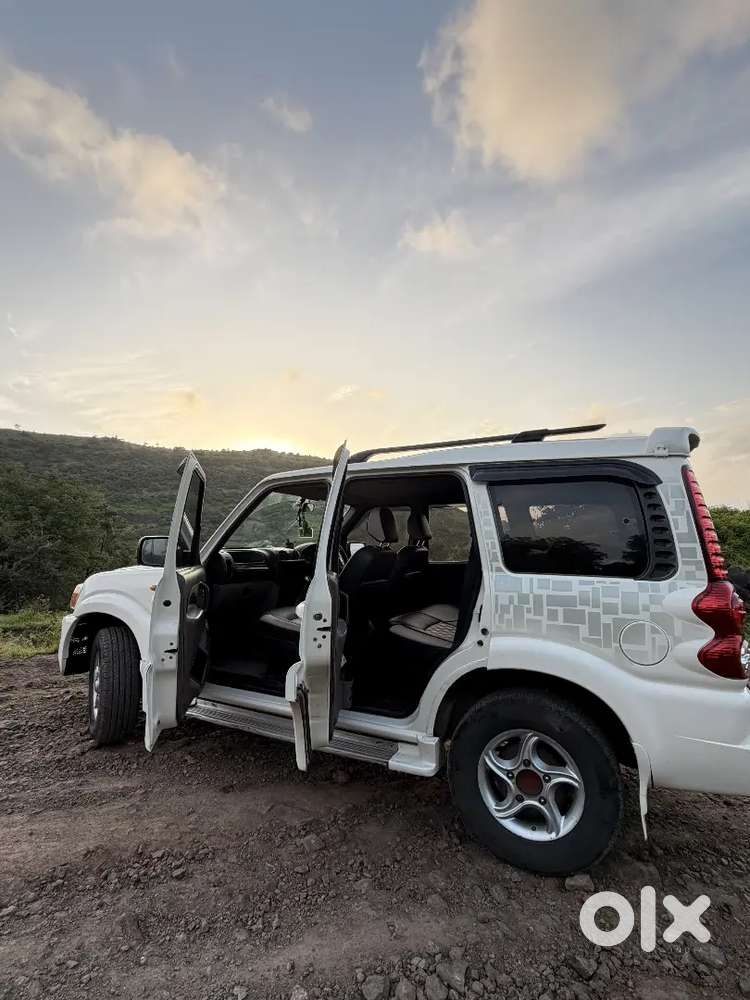 Mahindra Scorpio Classic 2010 Diesel Manual