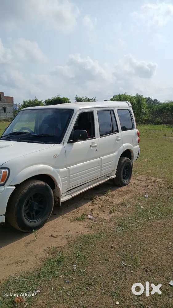 Mahindra Scorpio 2002