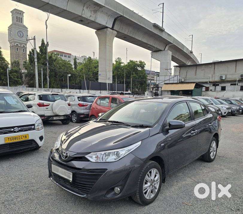 Toyota Yaris J Cvt, 2019, Petrol