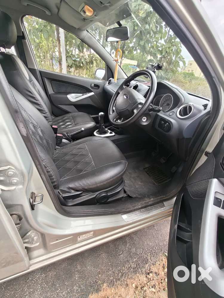 Ford Figo 1.2 Petrol Titanium Manual 2013