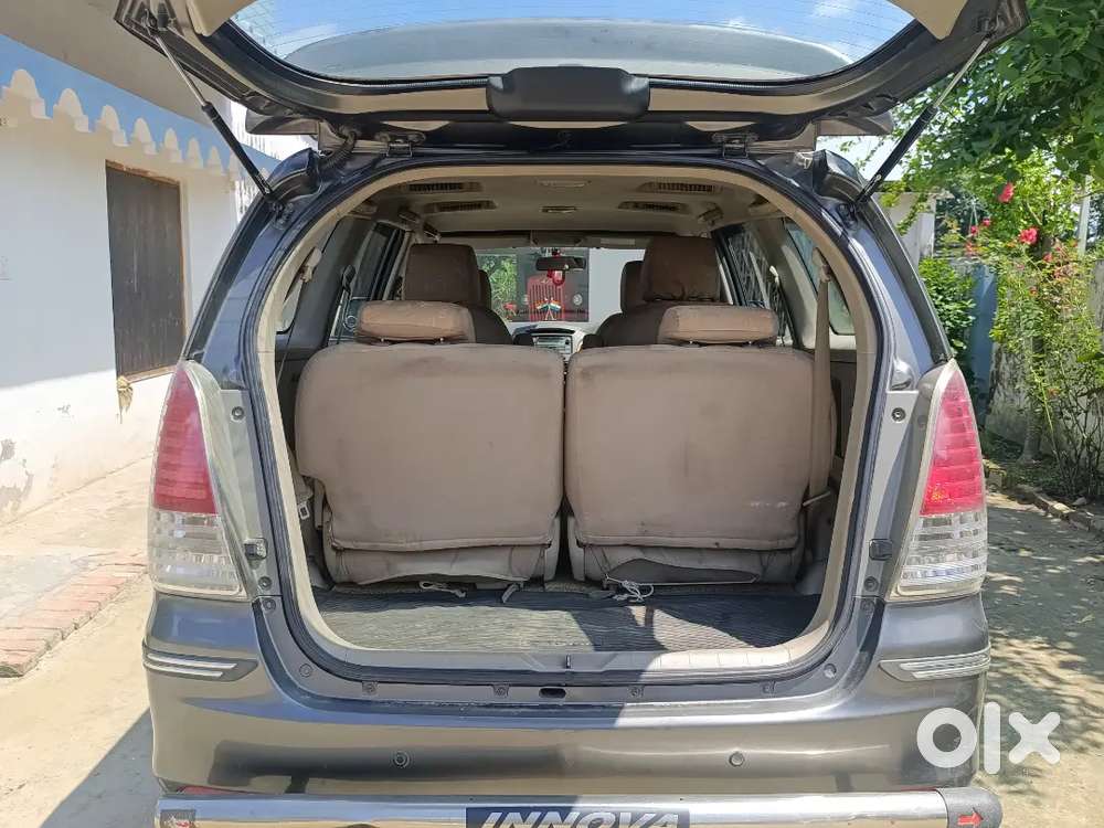 Toyota Innova 2.5 V 2009, Validity Extended For 5 Year.