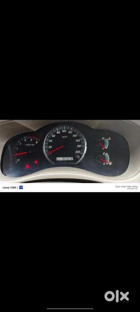 Toyota Innova 2013 Diesel 300000 Km Driven