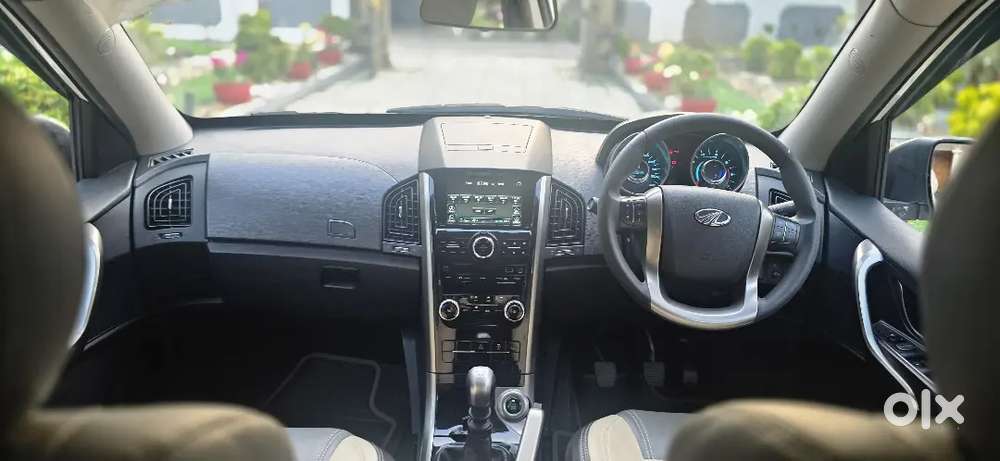 Mahindra Xuv500 2020 Diesel 32000 Km Driven